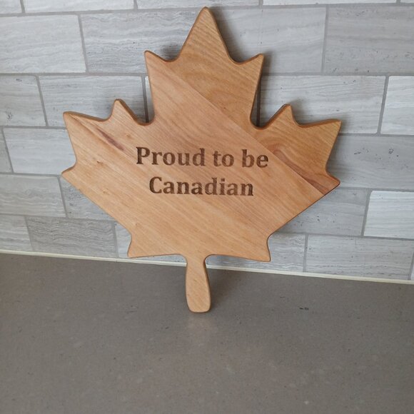 Charcuterie/Cutting Board in the shape of a maple leaf with "Keep Canada Great" - Picture 7 of 7